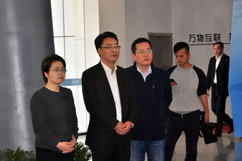 江北區(qū)委書記丁曉芳陪同寧海黨政考察團一行蒞臨寧波物聯(lián)網產業(yè)園考察