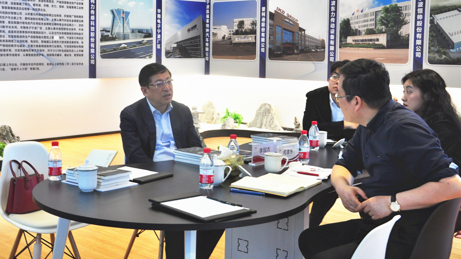 寧波市江北區(qū)委副書(shū)記、區(qū)政法委書(shū)記李冠杰一行赴柯力傳感調(diào)研