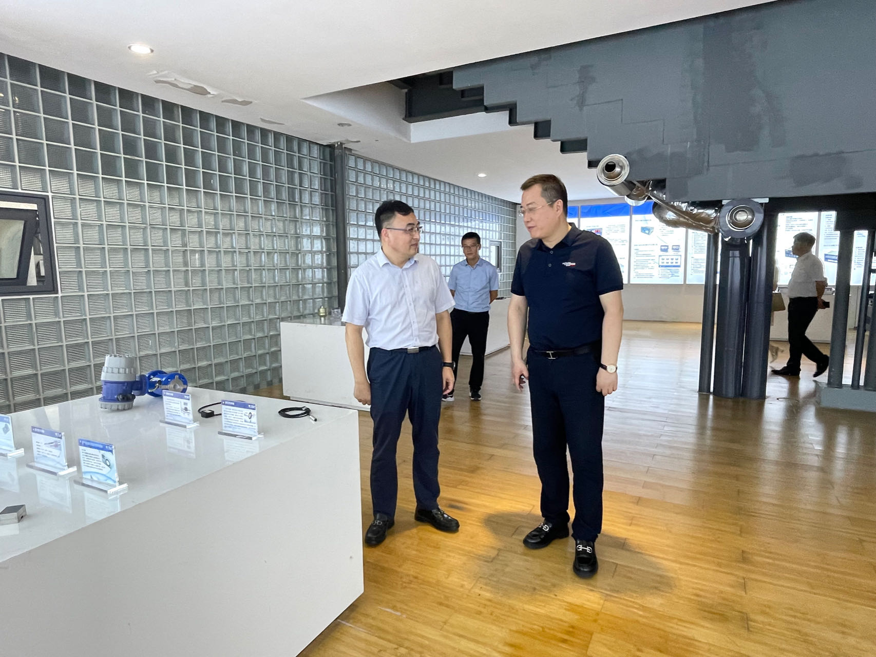 寧波市委副秘書長、甬江科創(chuàng)辦常務副主任徐云一行蒞臨柯力調研交流