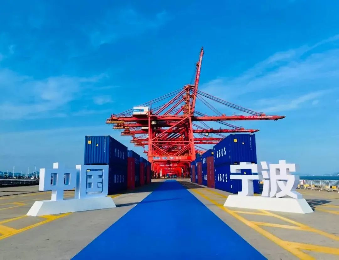 火炬手！柯力集團(tuán)董事長柯建東先生為亞運會加油！