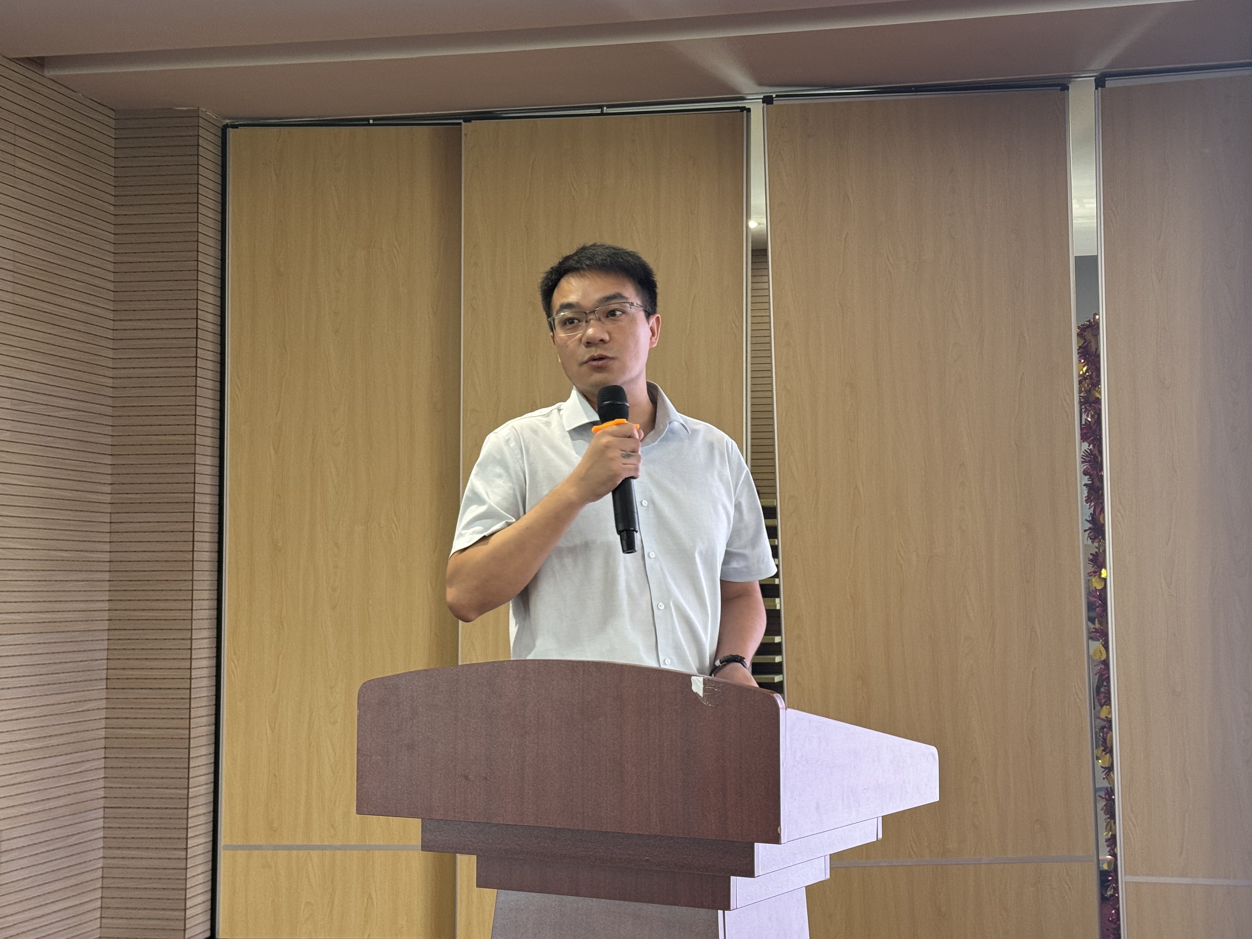 集團業(yè)務(wù)中心 陳建.jpeg